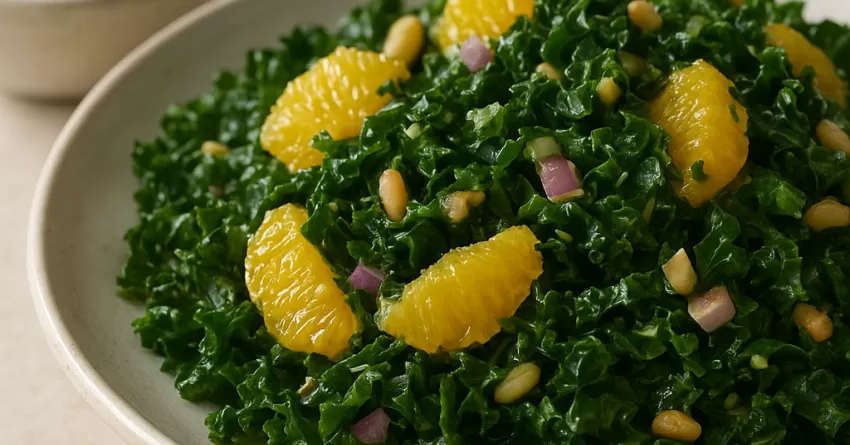 Salada de couve com vinagrete de laranja