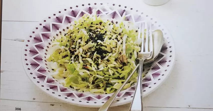 Salada de repolho oriental