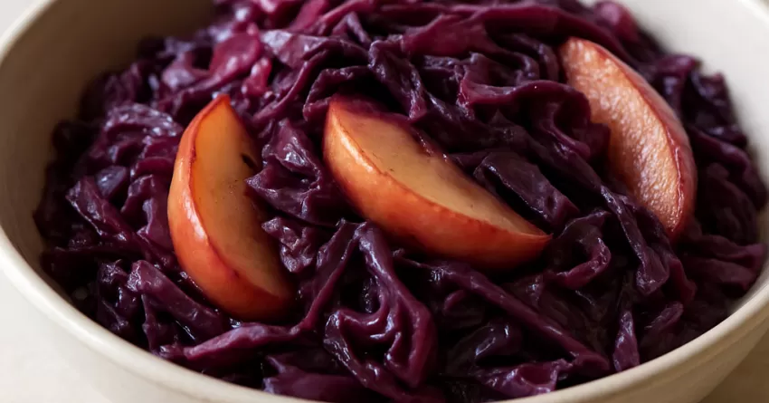Repolho roxo com maçã