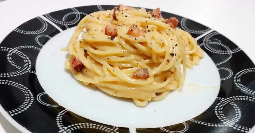 Macarrão à carbonara